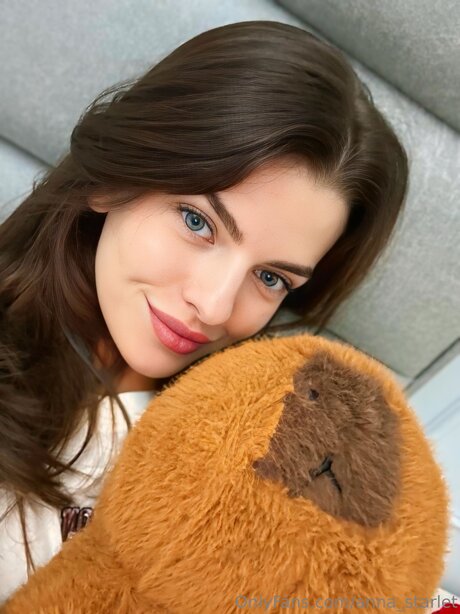 Anna Starlet model art picture