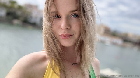 Kamiilamontoya pretty model image