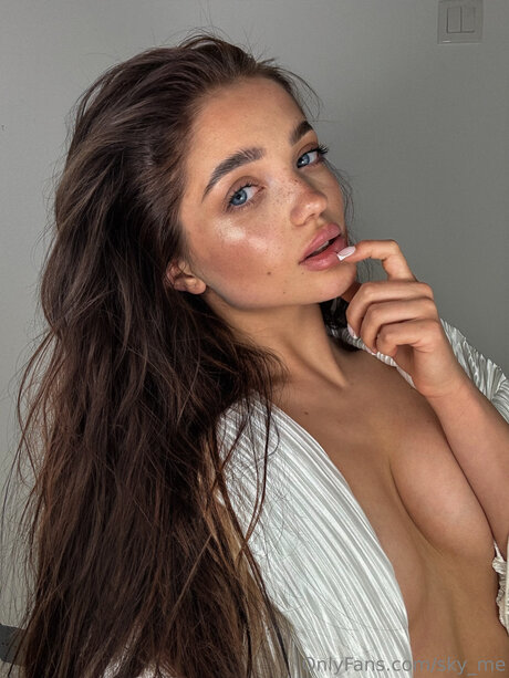 Sky Me star sexy images