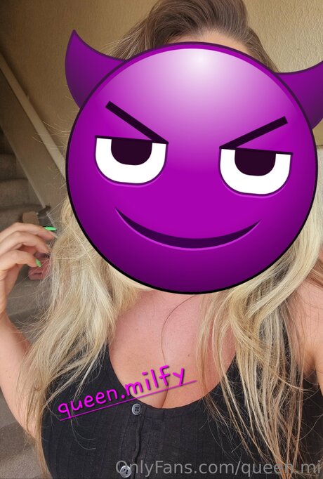 Queen Mi art pornstar photos