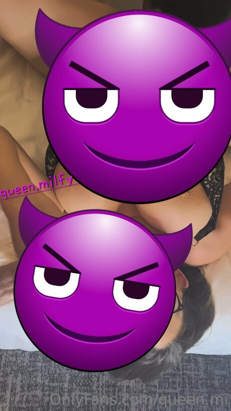 Queen Mi porn star pictures