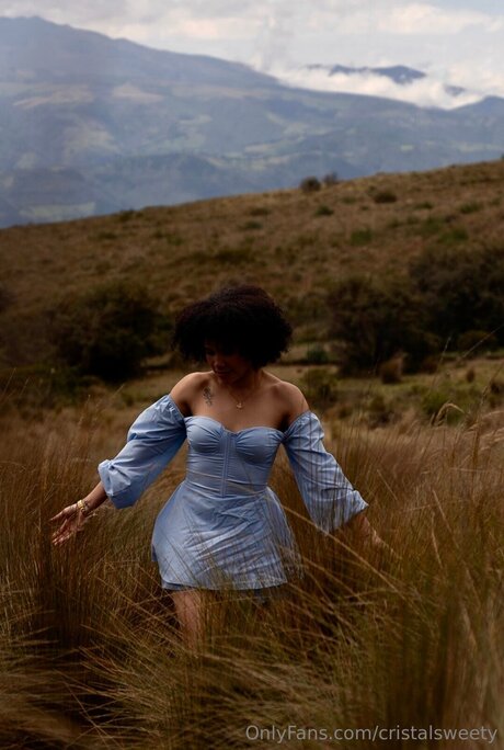 Cristalsweety hot model photos