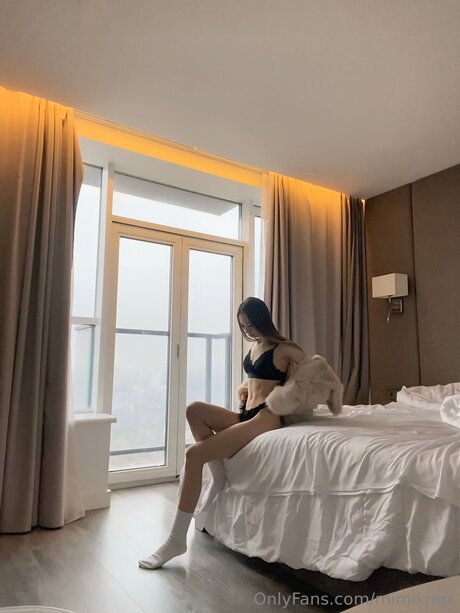 Mimiknox Official top model galleries