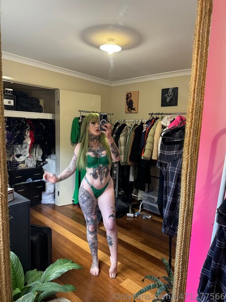 Rose Reality pornographic model photos