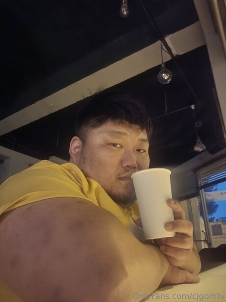 Cjgomtv naked actress pictures