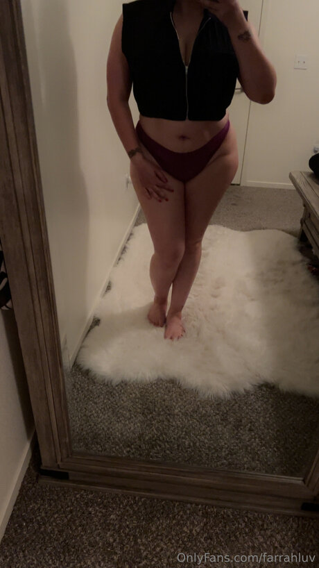 Farrahluv pornstar naked pic