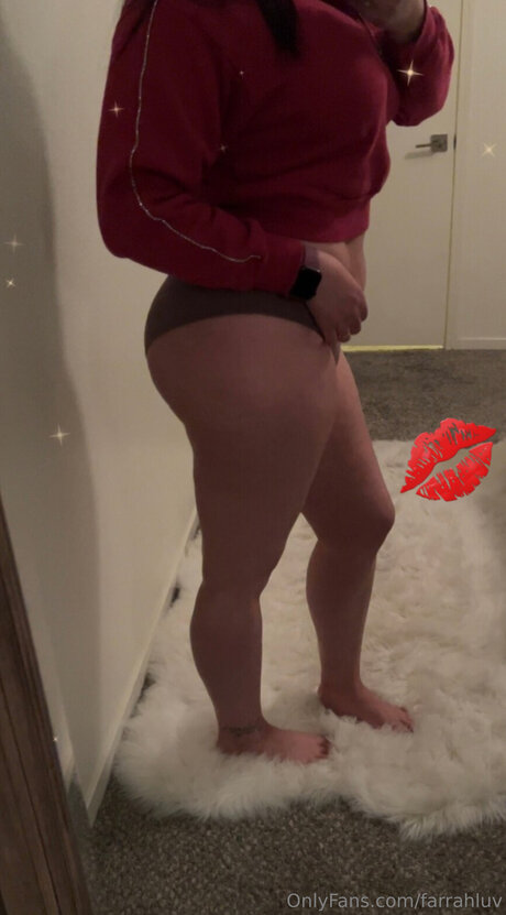 Farrahluv erotic model picture