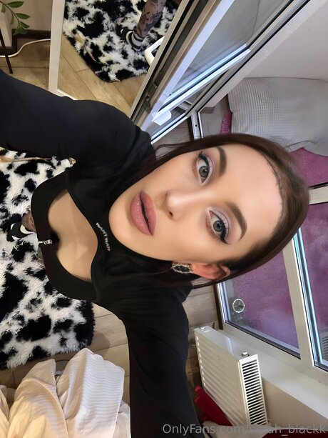 Sarah Blackk sexy star photos