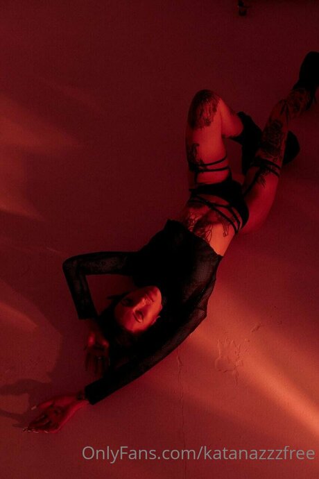 Sarah Blackk art star picture