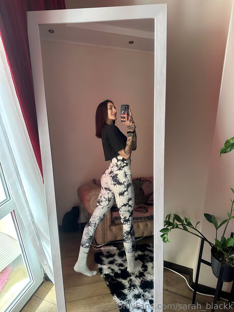 Sarah Blackk hot pornstar pics