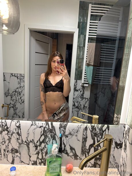 Alinpopov hot model image