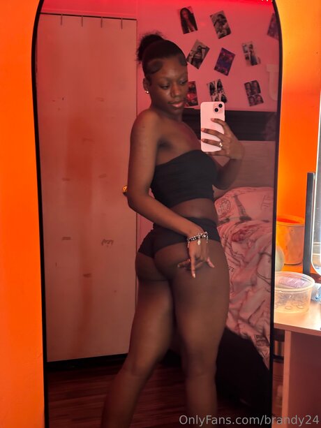 Brandy24 model sexy photo