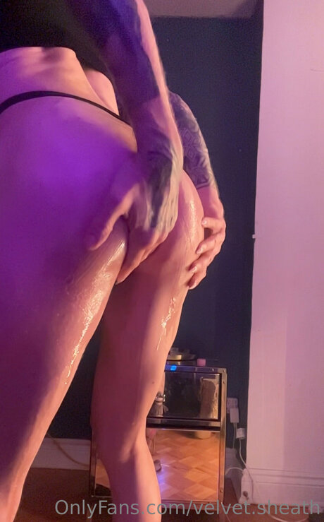 Velvet Sheath pornstar sex img