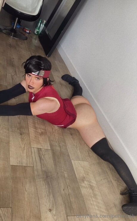 Putimuch model erotic pic