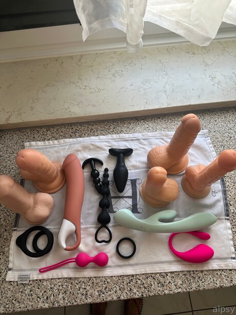 Alpsyyy best actress pics