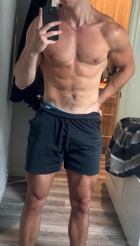 Anoluv model nude picture