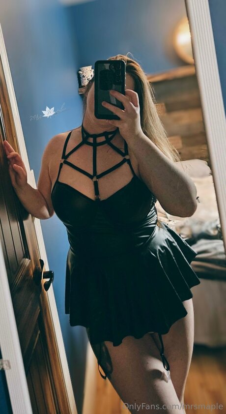 Mrsmaple model erotic pictures