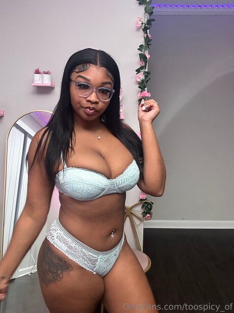 Toospicy Of nude actress photos