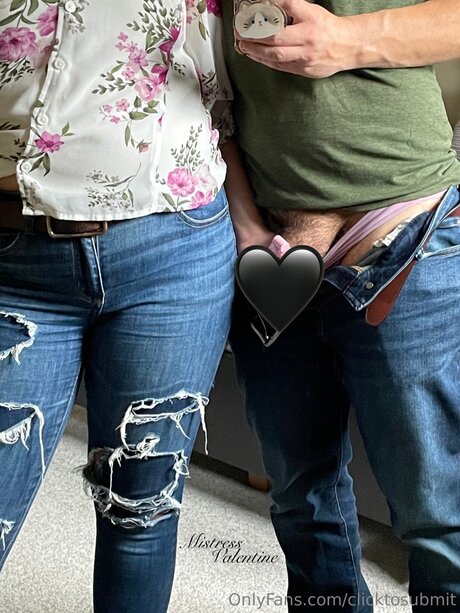 Clicktosubmit star adult img