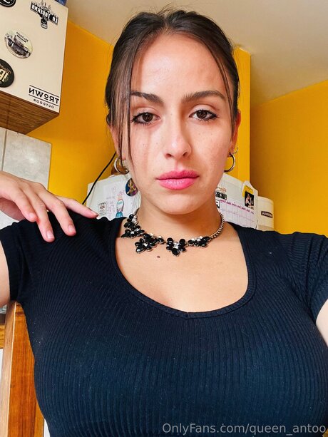 Queen Antoo star sex picture