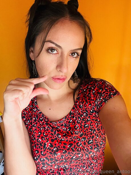 Queen Antoo art actress pictures