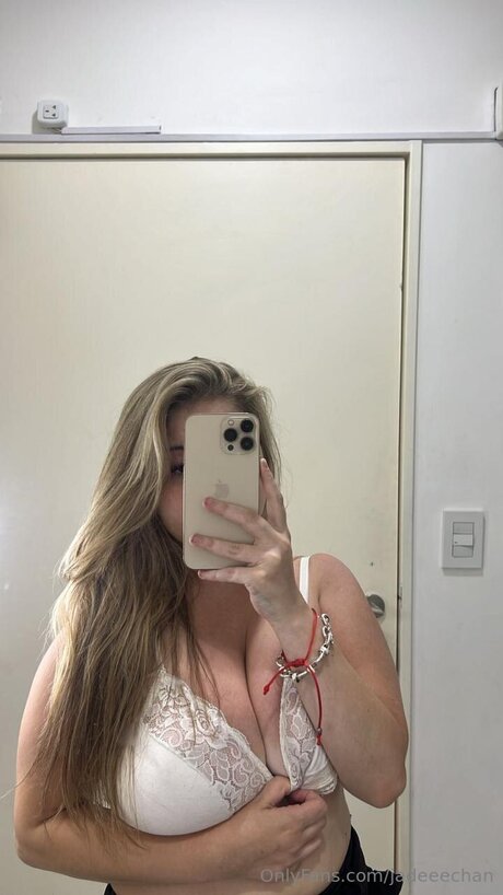 Jadeeechan hd pornstar image