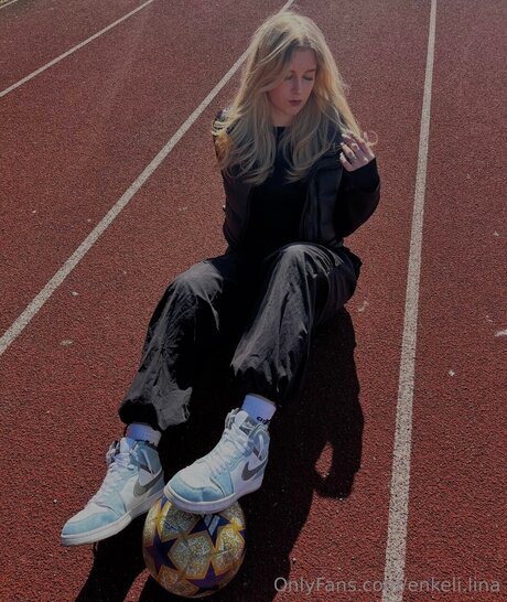 Enkeli Liina art pornstar img