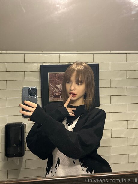 Lola Lil hot actress photo