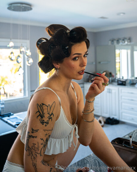 Onlyevamariexx nice model pic