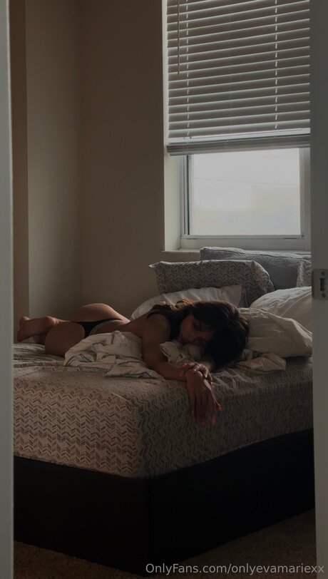 Onlyevamariexx star pics