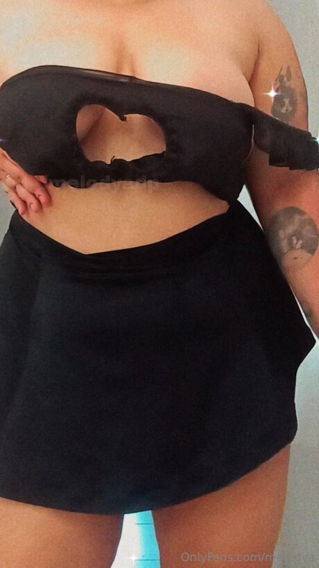 Mel0dya exclusive star gallery