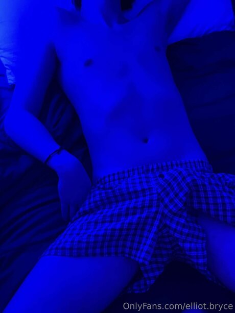 Elliot Bryce naked model archive