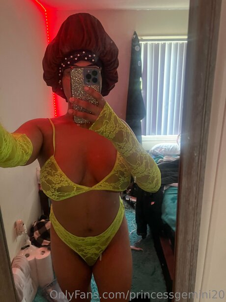 Princessgemini20 sexy actress pic