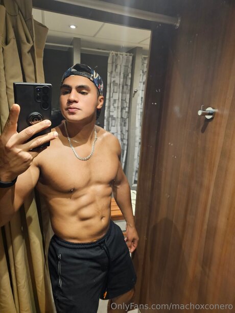 Machoxconero top model img