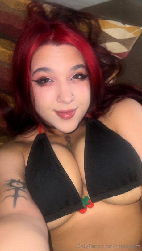 Cinnagrim nudes model photos