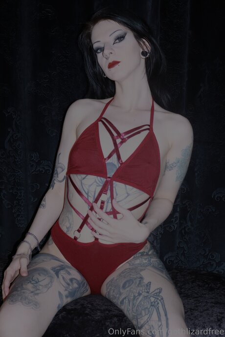 Gothlizardfree star hot photo