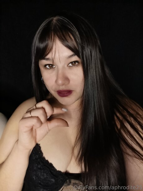 Aphrodite25 model nude picture