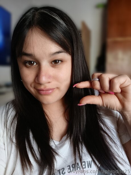 Aphrodite25 star adult photo