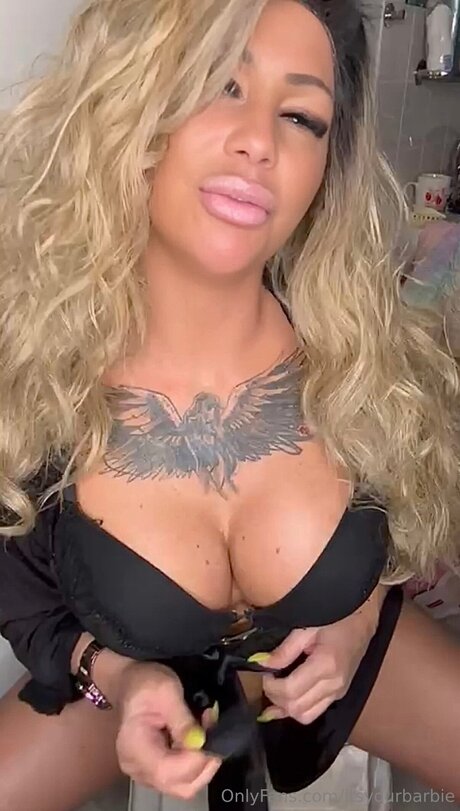 Itsyourbarbie model exclusive photos