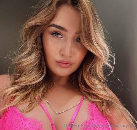 Jadebaabyyy pornstar beautiful photo