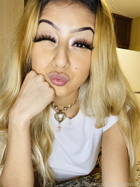 Latinabarbie96 nudes model images