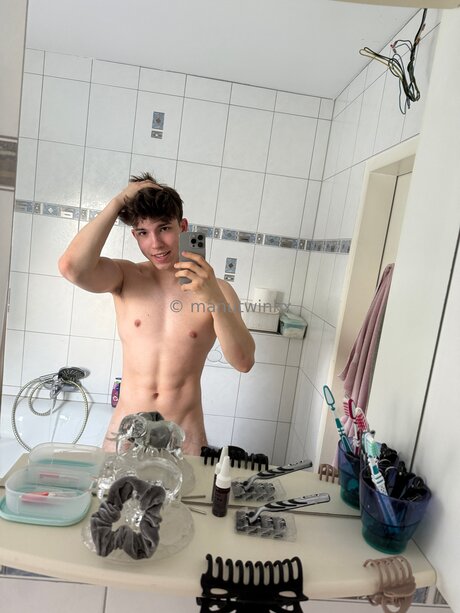 Its Leonardo erotic pornstar images