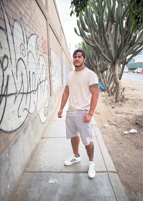 Geronimorufinoo model pretty image