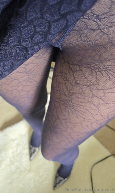 Pop Ruzh model adult archive