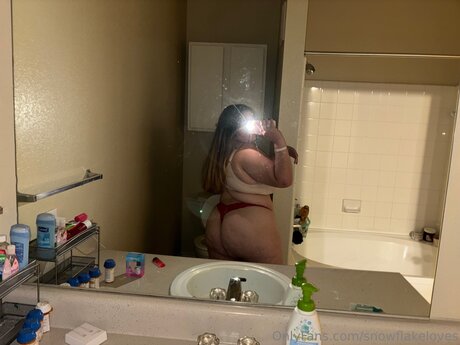 Snowflakelovess model sex galleries