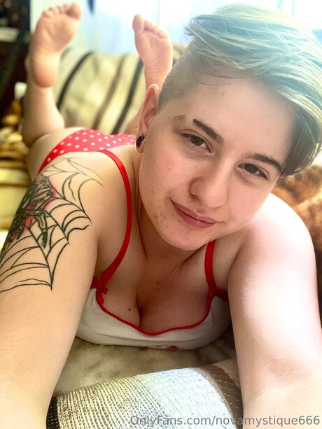 Novamystique666 model naked photos