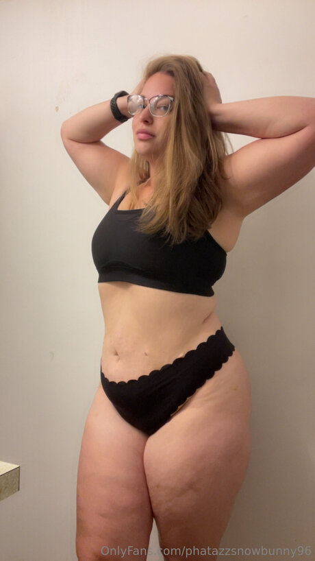 Phatazzsnowbunny96 star art gallery