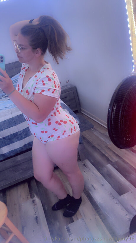 Phatazzsnowbunny96 nudes pornstar image