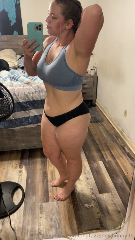 Phatazzsnowbunny96 nudes pornstar picture