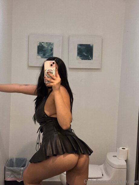 Tuuhoe sexy star img